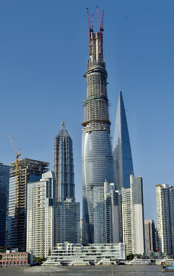 Šanghajská věž v pokročilé fázi výstavby